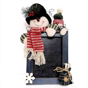 lavagnetta a tema natalizio per gessetti con pupazzi di neve. Misura cm 17 x 30