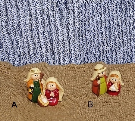 Sacra Famiglia con soggetti "naif", disponibile in due versioni