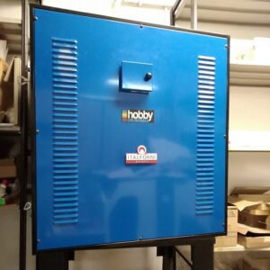 Forno per cottura di manufatti in argilla etc. conto terzi, per saperne di più contattaci via mail all'indirizzo info@colorificiofontana.it