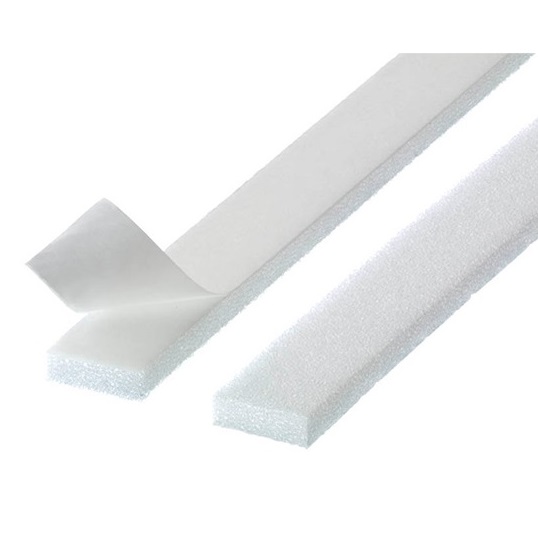 Paraspiffero per porte e finestre, autoadesivo bianco in resina di poliestere espansa, ideale per fessure da 1 a 3,5 mm.
