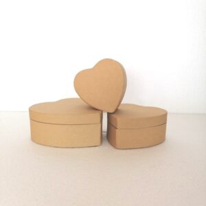 scatole in cartone a forma di cuore, acquistabili in set da 3 pz o singolarmente